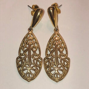 Gold Tone Vintage Cutout Dangling Retro Boho Pierced Earrings